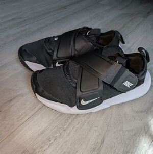 Nike Kids Black Athletic Shoes